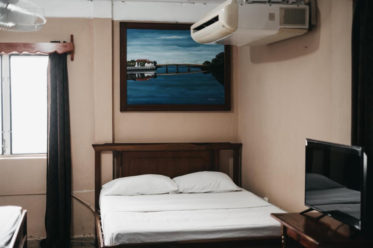 Hotel Bahia Тела Екстериор снимка
