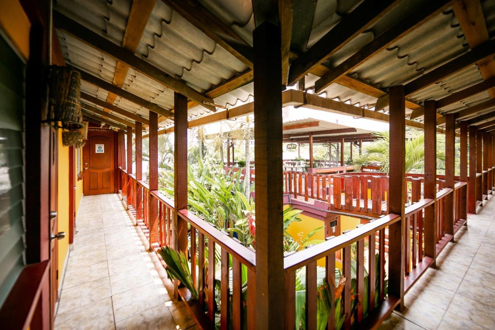 Hotel Bahia Тела Екстериор снимка