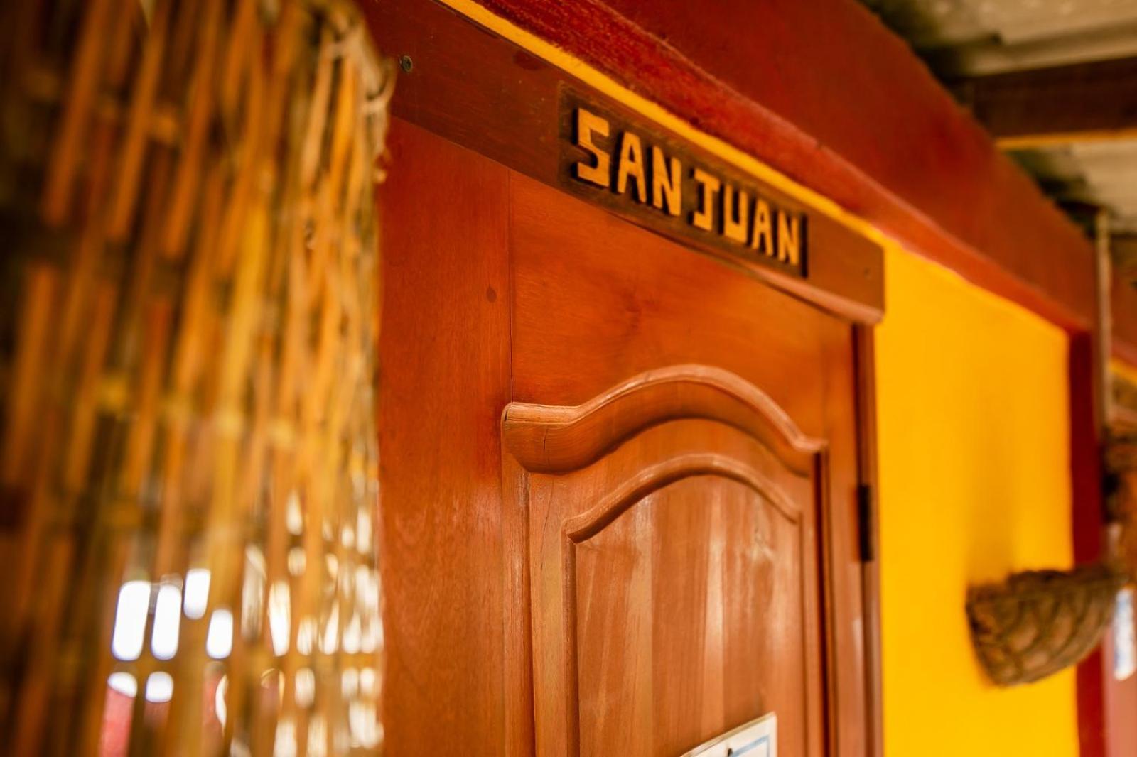 Hotel Bahia Тела Екстериор снимка