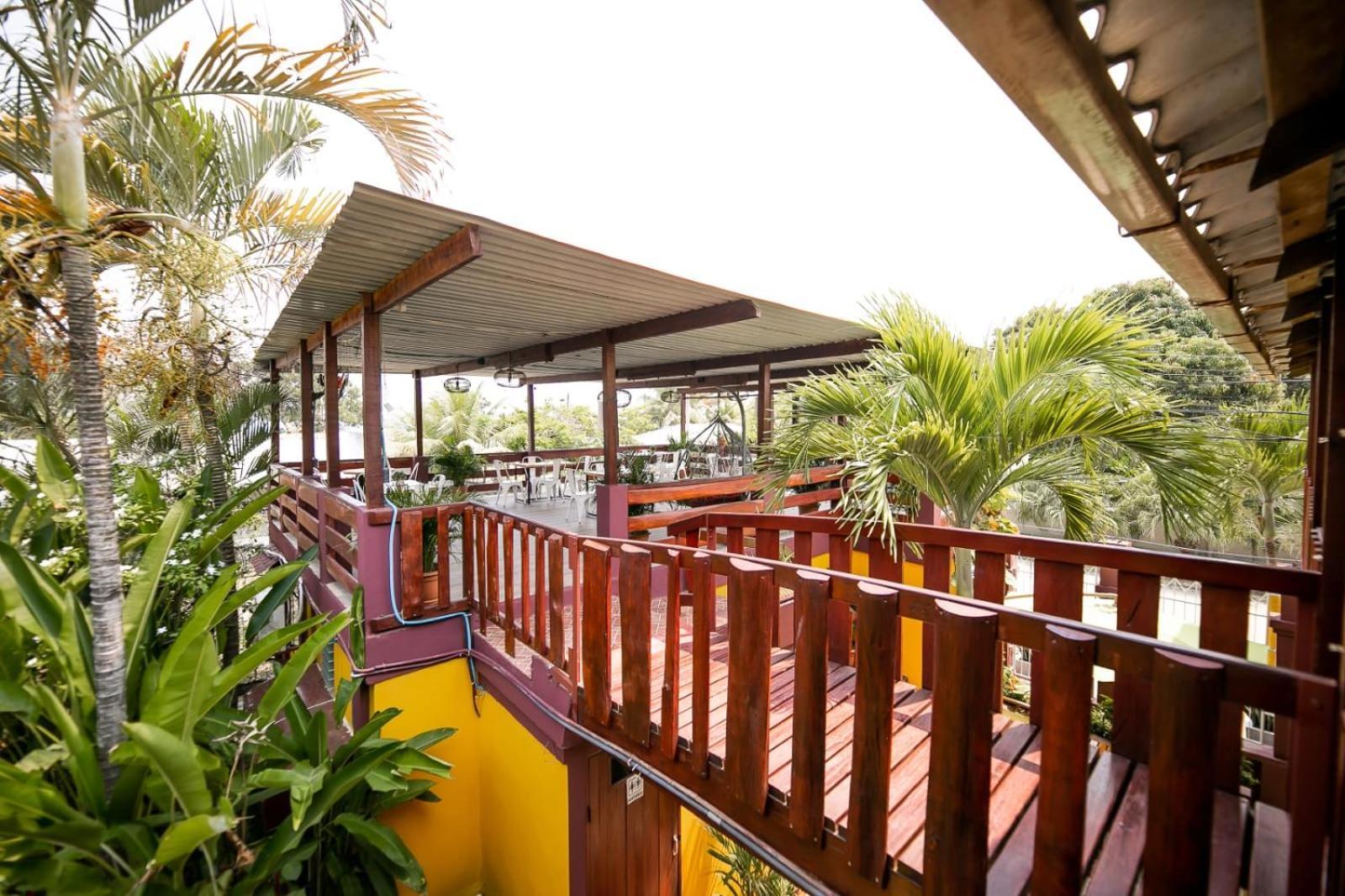 Hotel Bahia Тела Екстериор снимка